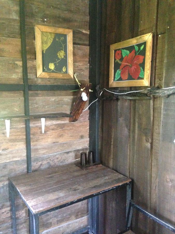 فندق The Shadow House & Bar كو فايام المظهر الخارجي الصورة